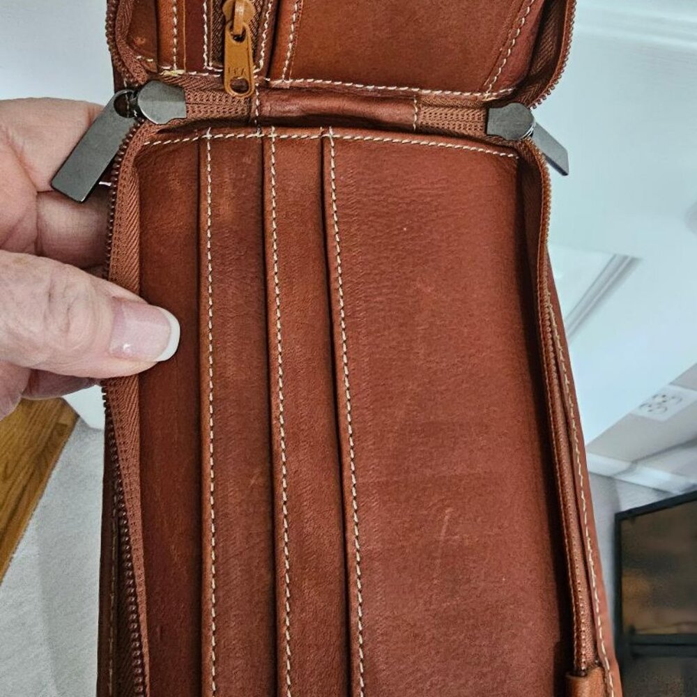 AGM Arte Gitana Mia Leather Crossbody Phone Wallet Cognac - Picture 9 of 16